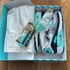 Nike Air Max 90’s Sneakers NWT